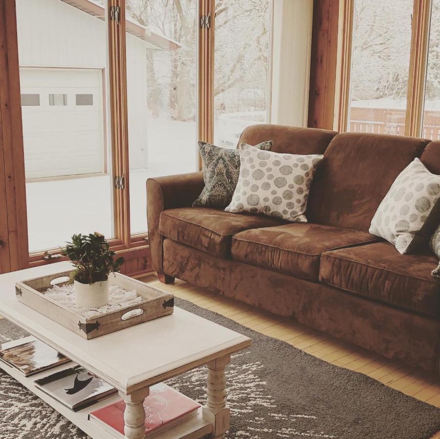 Sunroom On Maple Picton Esterno foto